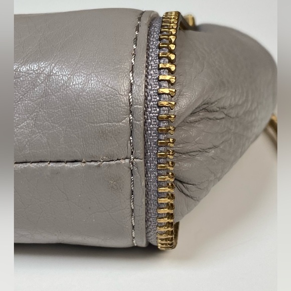 Juicy Couture Vintage Rare Leather Mono Crossbody Bag Gray with Gold Chain - Picture 11 of 12